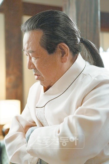 꽁지머리 이미지