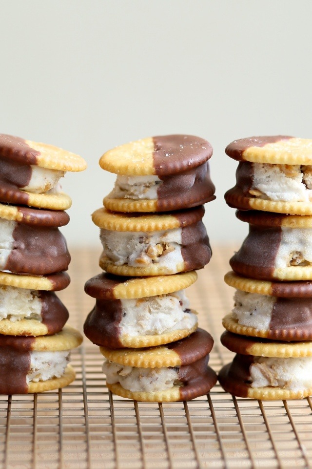 사실 아래 쿠키들보다 더 극도의 달콤함을 자랑하는 샌드위치 형태의 쿠키 | 인스티즈