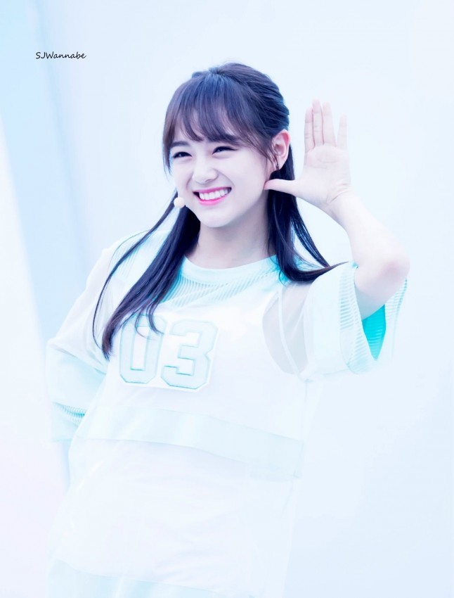 최근들어 살이 오른 김세정.gif | 인스티즈