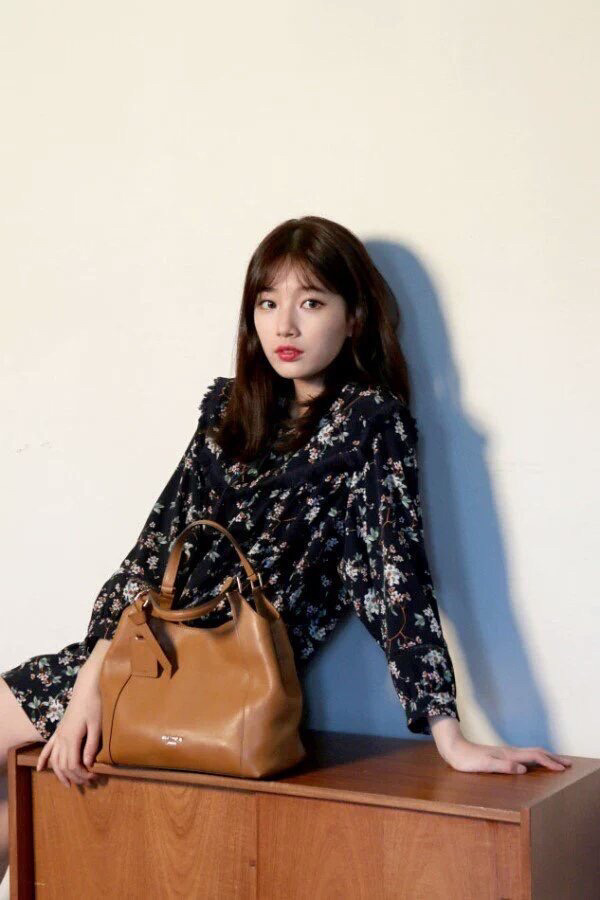앞머리 있는 수지.jpg | 인스티즈