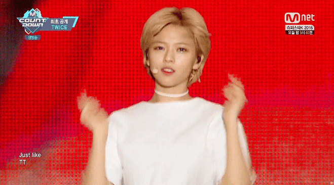 [twice] 오늘자 트와이스 엠넷 TT무대 멤버별 움짤들.gif | 인스티즈