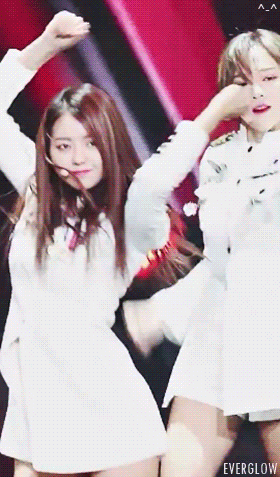 kbs가요대축제에서 섹시카리스마 폭발한 김세정 ㄷㄷㄷ.gif | 인스티즈