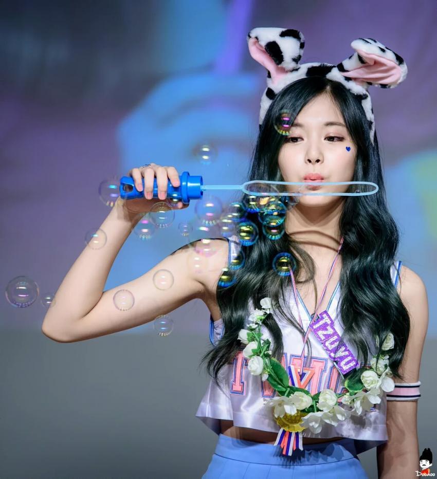 [트와이스] 대놓고 이쁨이쁨한 쯔뭉이 쯔위 짤모음.jpg | 인스티즈