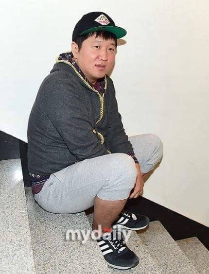 계단에서 인터뷰 한 도니도니 | 인스티즈