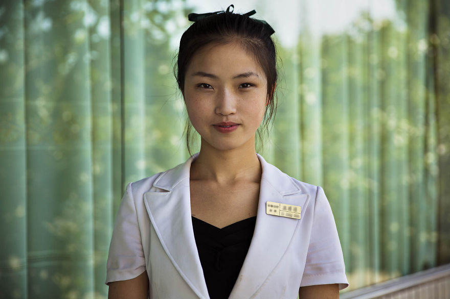 루마니아 사진작가가 찍은 북한의 스트릿 미인들 | 인스티즈