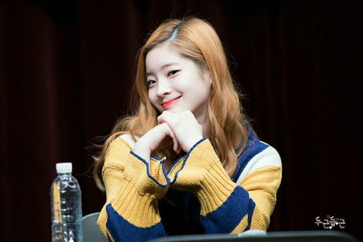 [트와이스] 팬 카메라 보고 잔망떠는 다현이 | 인스티즈