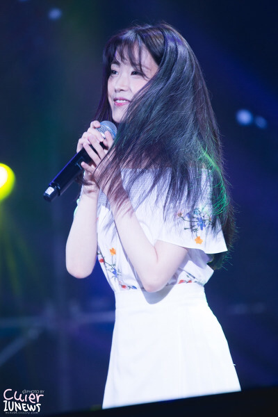 중국에 간 아이유 | 인스티즈