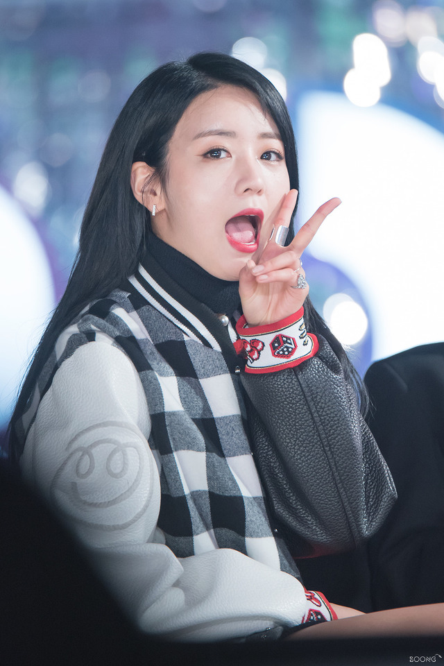 [데이터주의] 에이핑크 윤보미 치킨 먹방 모음 | 인스티즈