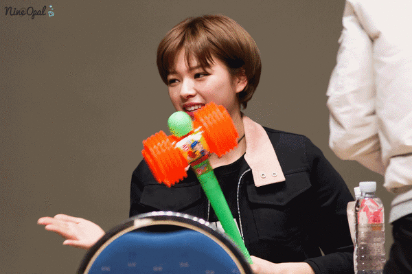 [아이돌] 트와이스 정연 매력적인 움짤들 | 인스티즈