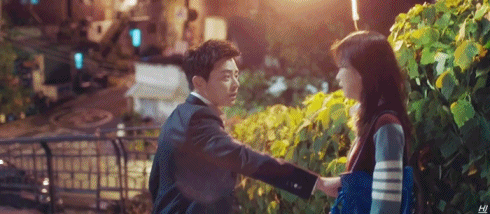 [질투의화신] (누가 더 좋아)기자님.gif | 인스티즈