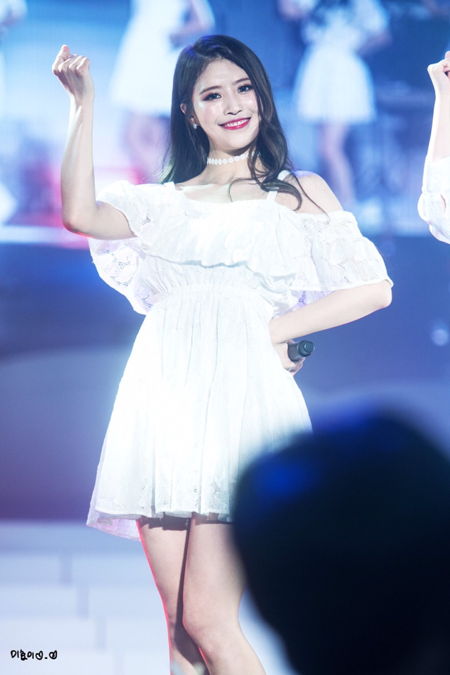 [러블리즈] 7월의 마지막 업로드는 누구로 할까 고민하다가 미주 | 인스티즈