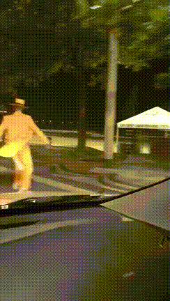 한밤중의 스케이트 보드.gif | 인스티즈