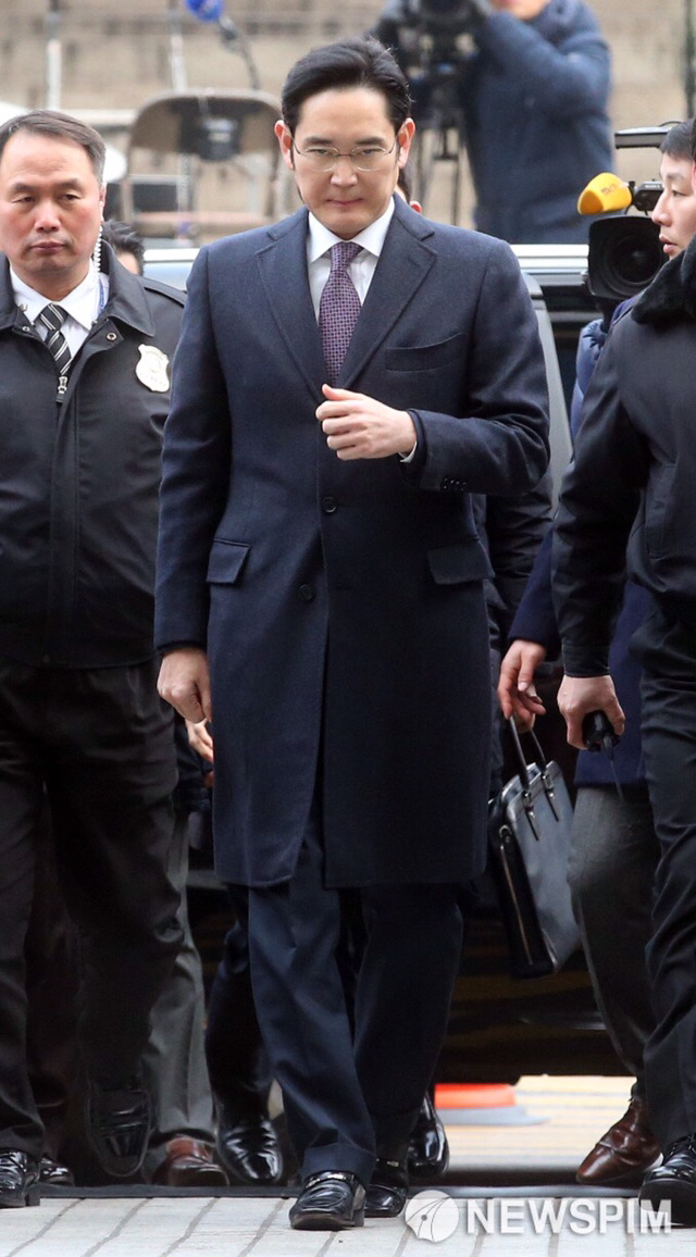 맨날 실실쪼개던 이재용.jpg | 인스티즈