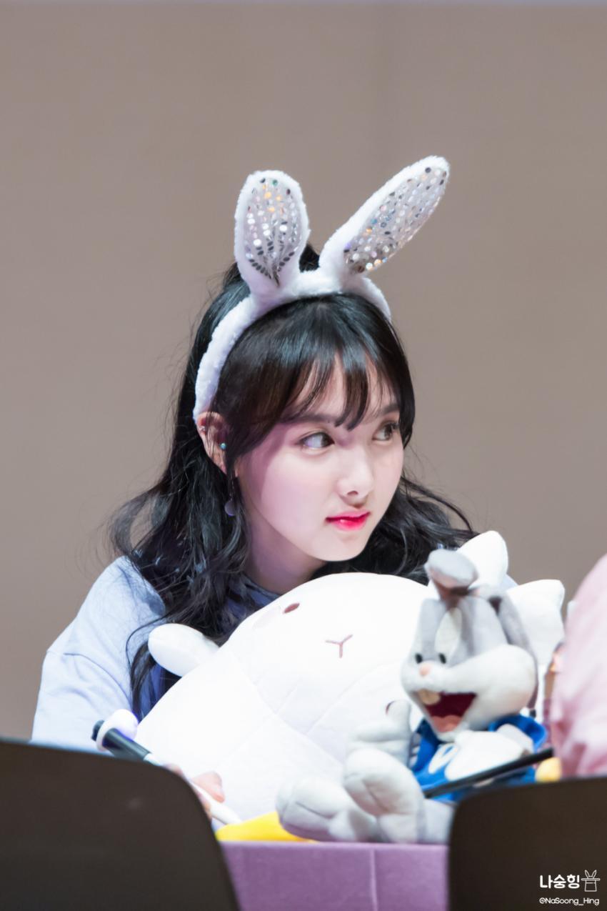 [트와이스] 서열9위 토끼언니 맏내 나연 짤들.jpg | 인스티즈