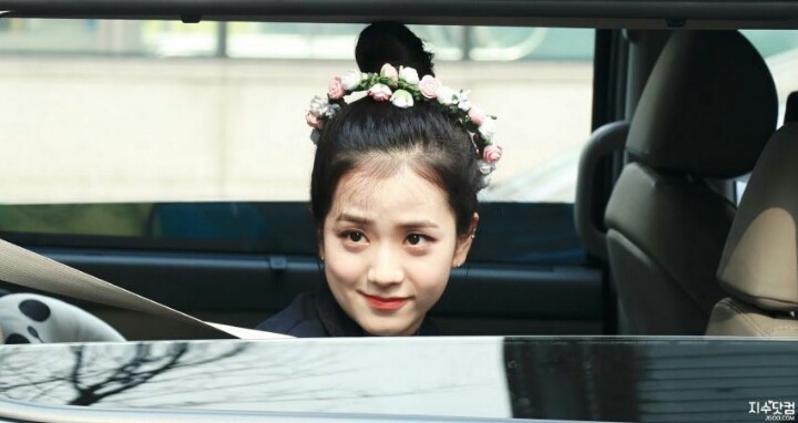 오늘자 블랙핑크 지수 인가 퇴근길 직찍 | 인스티즈