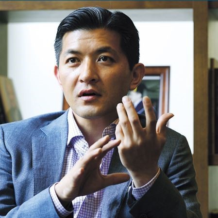 영화 배우 같이 잘생긴 정치인ㄷㄷㄷ | 인스티즈