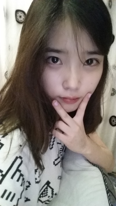 아이유 손.jpgif | 인스티즈