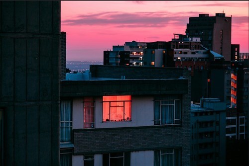 무상한 세상 본의아니게 길게 살아간다면 이 밤에 본 달을 그립게 여기는 날이 오겠지 | 인스티즈