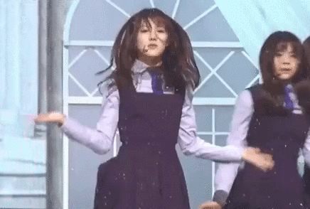 무대에서 호두 까는 여자친구 예린 ㄷㄷ.gif | 인스티즈