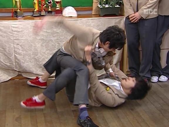 [거침없이하이킥] 편애가 좋은 윤호 ㅋㅋㅋㅋㅋ.jpg | 인스티즈