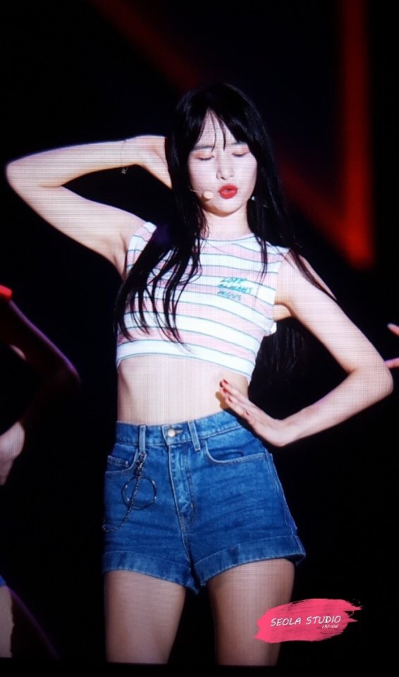 섹시포즈 뺏긴거에 대한 우주소녀 루다의 생각 | 인스티즈