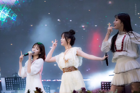 [러블리즈] 3일동안 쉬었다가 다시 일을 해야하니 뭔가 힘든 기분이라서 케이 | 인스티즈