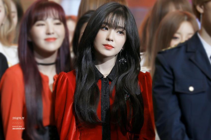 매년 연말 시상식에서 미모 폭발하는 아이린.jpgif | 인스티즈