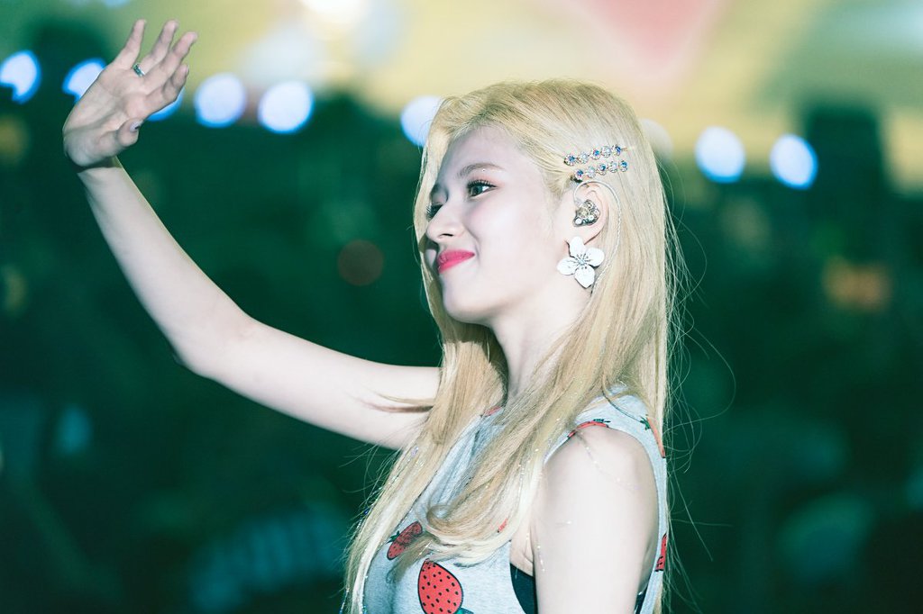 사나는 예쁘다.jpgif | 인스티즈
