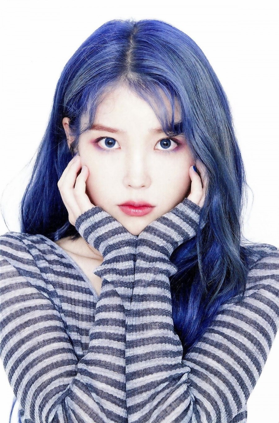 파란머리로 염색한 아이유.jpg | 인스티즈