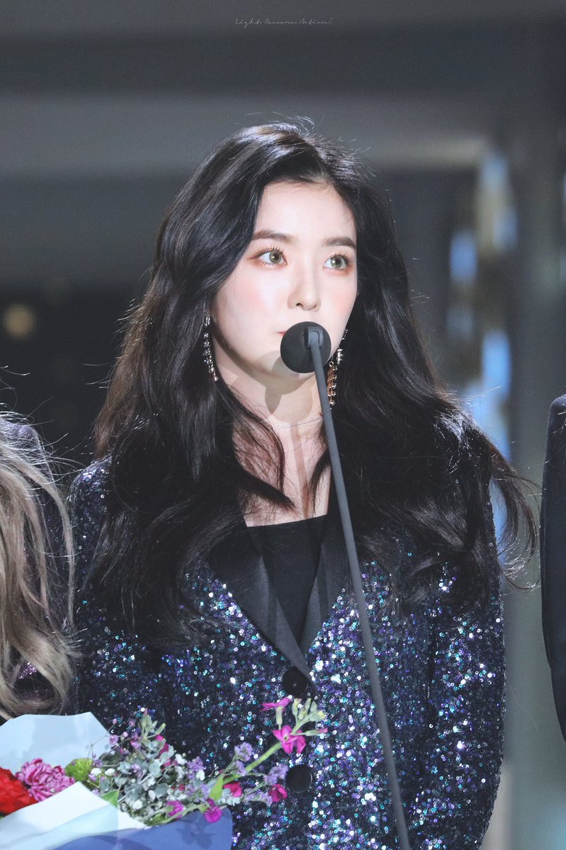 블링블링한 의상입은 아이린.jpgif | 인스티즈