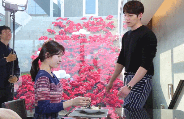 키스 연습하는 수지.gif | 인스티즈