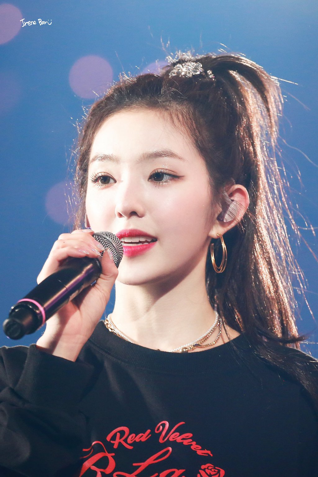 콘서트에서 머리묶은 아이린.jpg | 인스티즈