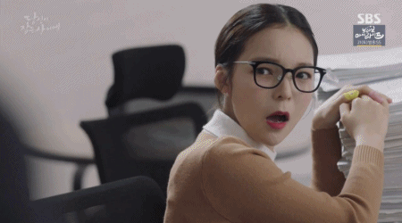 [당신이잠든사이에] 늙어가다가 회춘한 향미씨.gif (데이터주의) | 인스티즈
