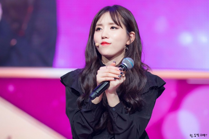 [러블리즈] 서점에 책 사러 가는길이라 명은이 | 인스티즈
