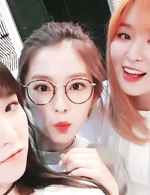 귀여운 안경 아이린.gif | 인스티즈