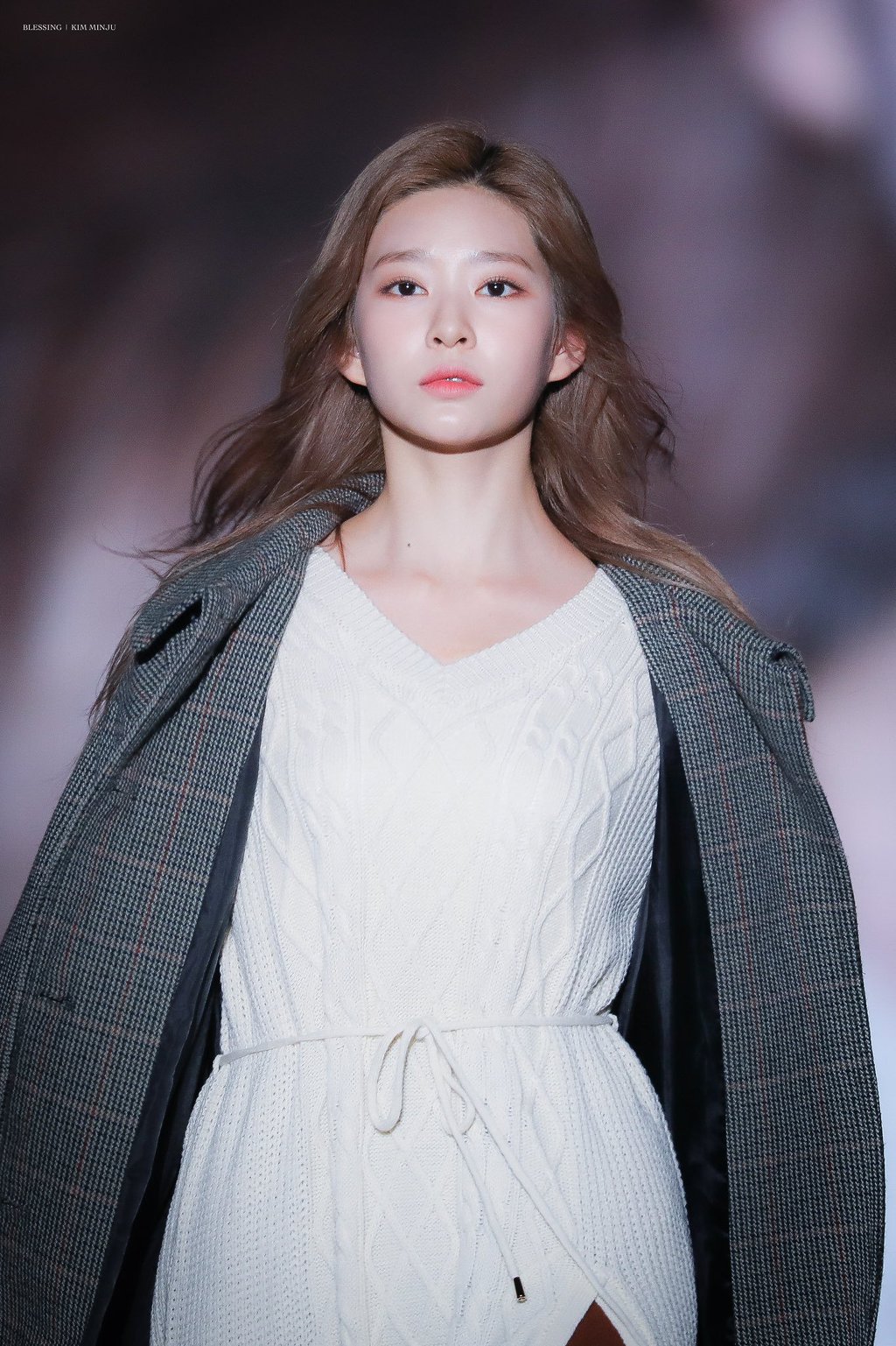 좀이쁜거같은 아이즈원 민주.jpg | 인스티즈