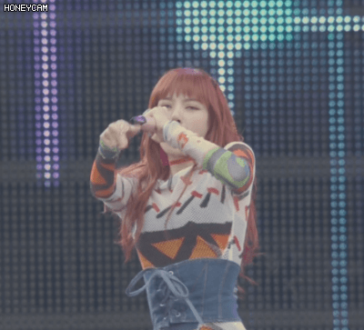 무대 할 때는 진지한 블랙핑크 리사.GIF | 인스티즈