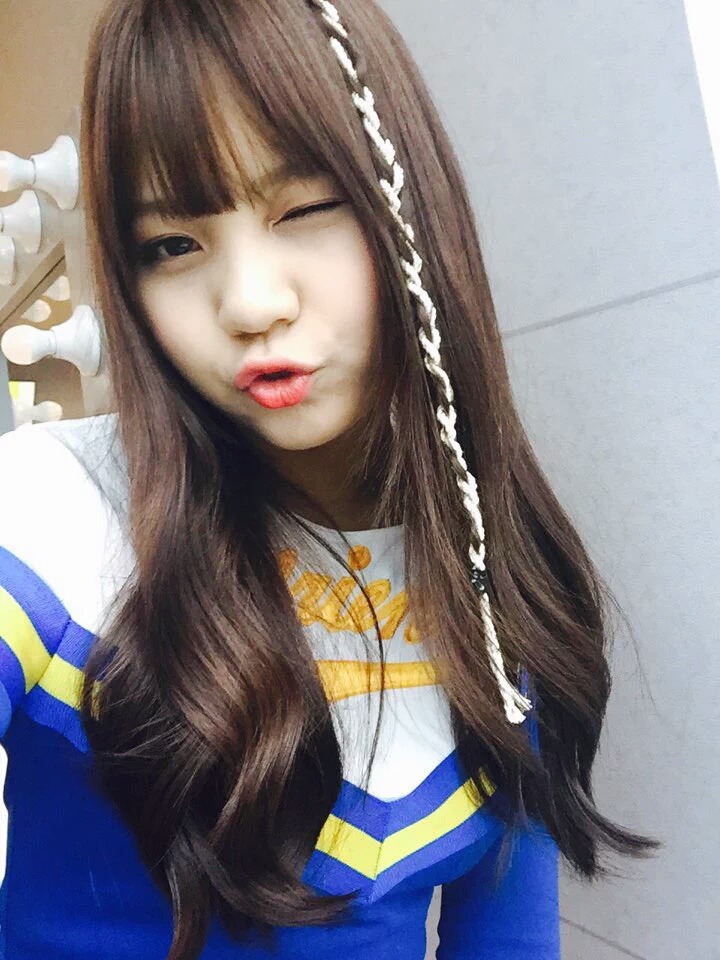 여자친구 엄지 | 인스티즈