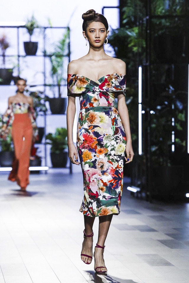 2018 S/S Cushnie et Ochs 컬렉션 | 인스티즈