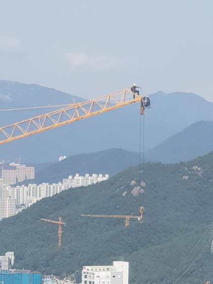 한국의 고층빌딩 공사현장 | 인스티즈