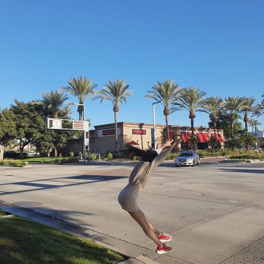 LA로 공연하러가서 넘나 신난 러블리즈 막내 예인이.jpg | 인스티즈