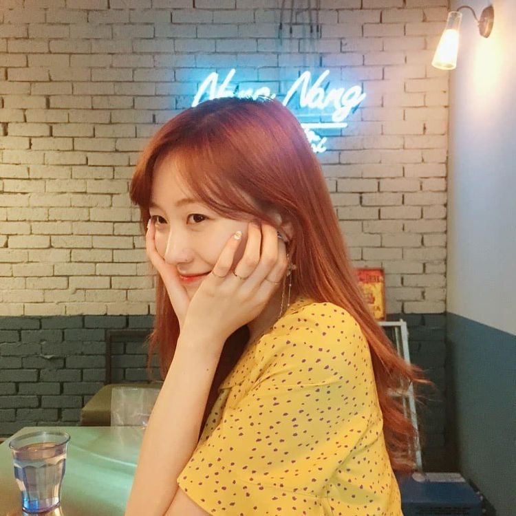 친언니가 찍어준 사진들 자랑하는 러블리즈 수정이.jpg | 인스티즈
