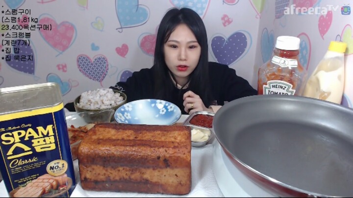 초대형 음식을 사랑하는 먹방BJ | 인스티즈