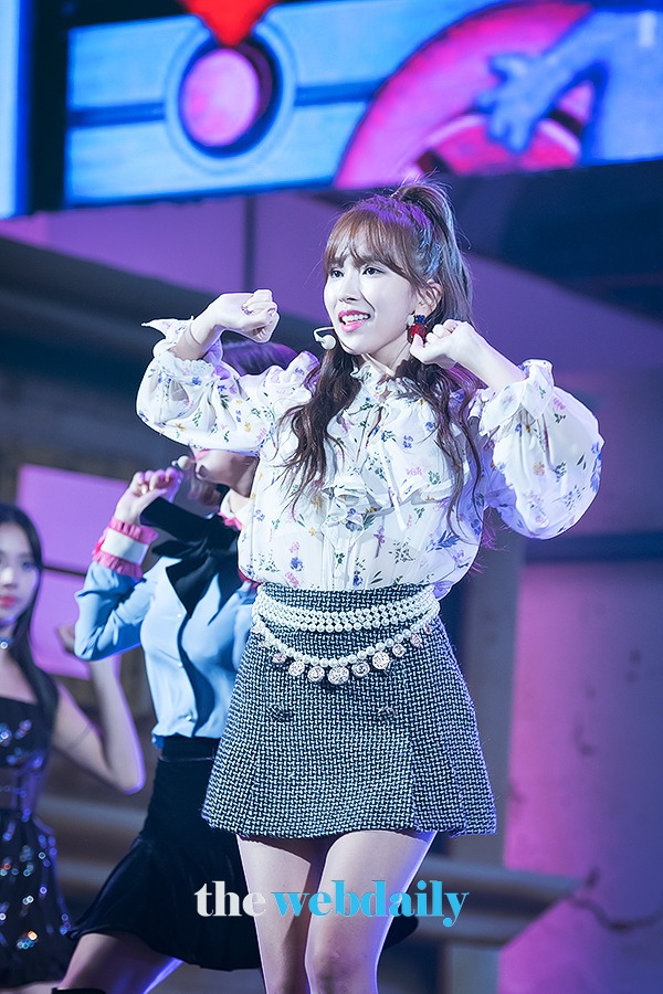 181105 트와이스 Yes or Yes 미디어 쇼케이스 | 인스티즈