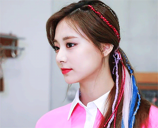 머리묶은 쯔위.jpgif | 인스티즈