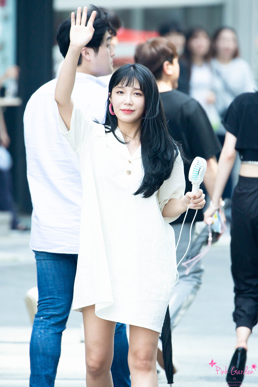 [에이핑크] 퇴근하고 친구들과 한잔 하러 갈 생각이라서 정은지 | 인스티즈