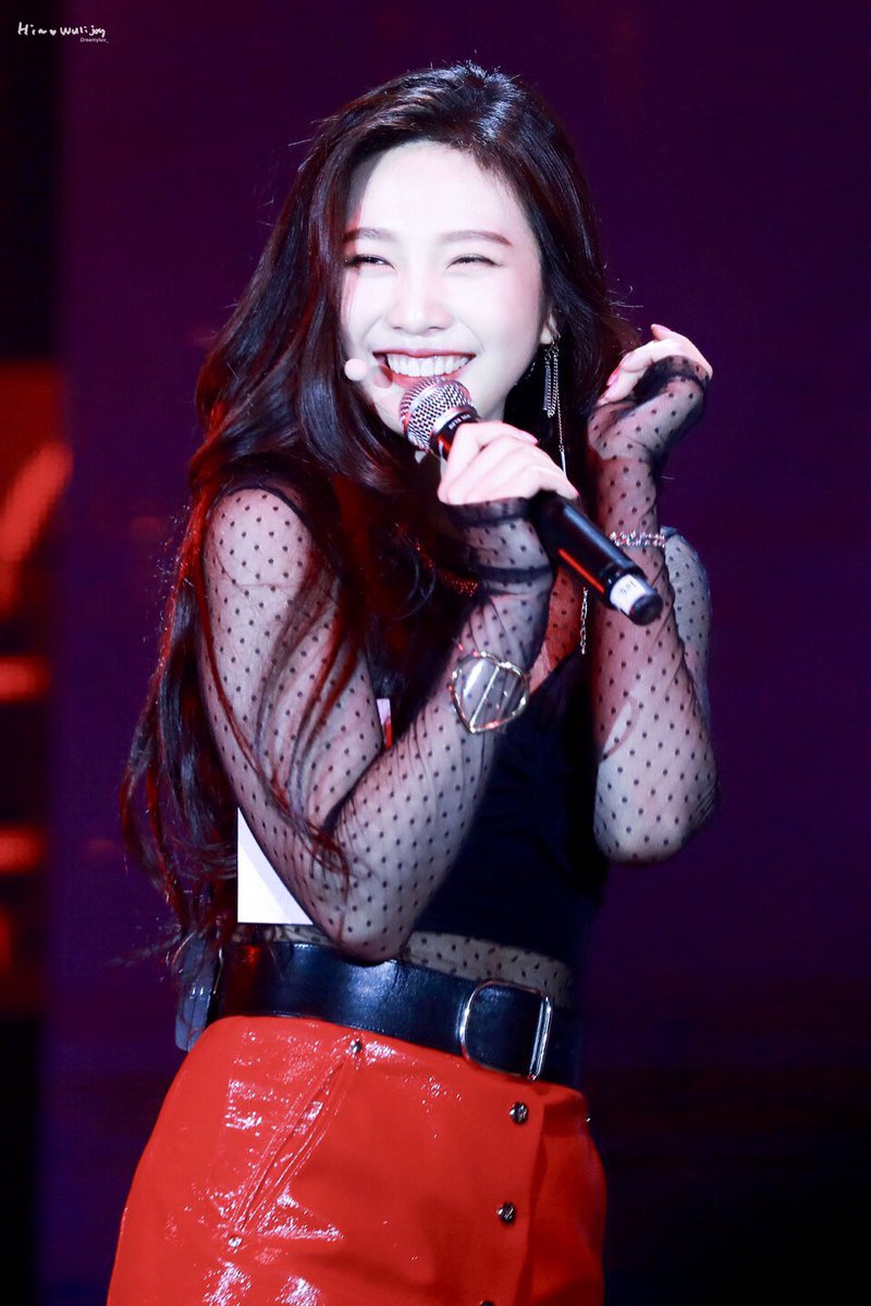 레드벨벳의 큐티섹시갓 둥둥이 조이.jpg | 인스티즈