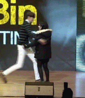 키 큰 연예인들이 실물 후기가 많은 이유.jpgif | 인스티즈