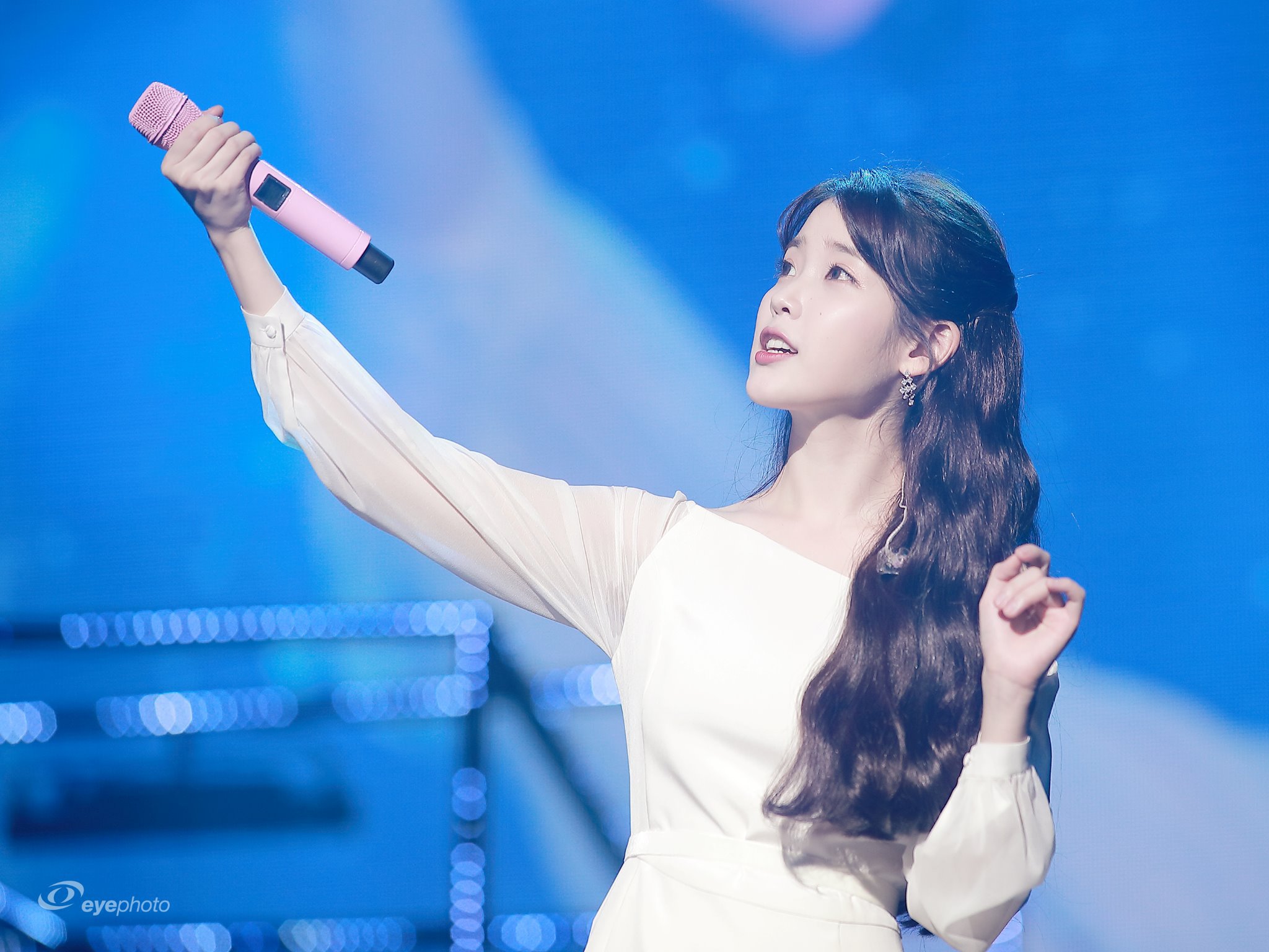 여러분 아이유나 보고 가시죠.jpgif | 인스티즈