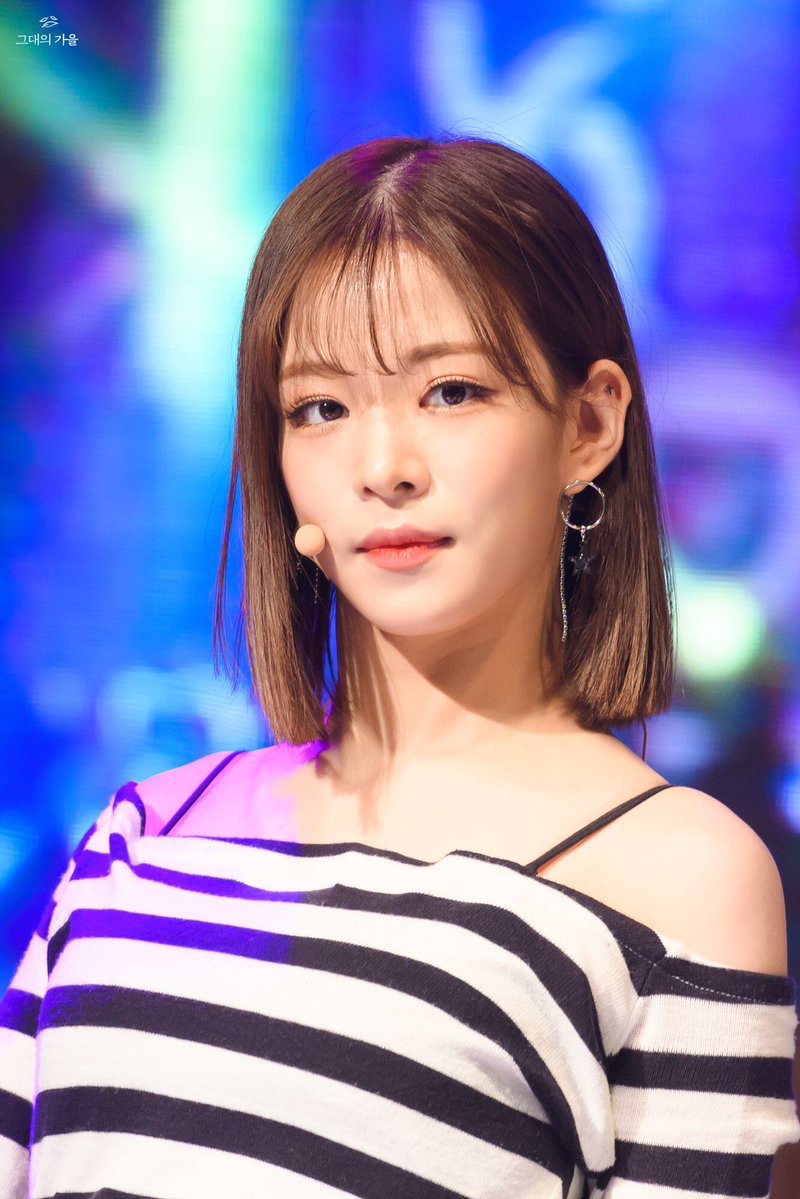 프로미스나인 이채영.jpgif | 인스티즈